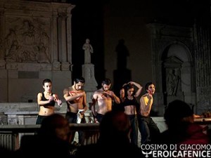 11005816_10152554354066566_1187282090_n Di chiese, archeologia e teatro: a Caponapoli uno spettacolo nello spettacolo
